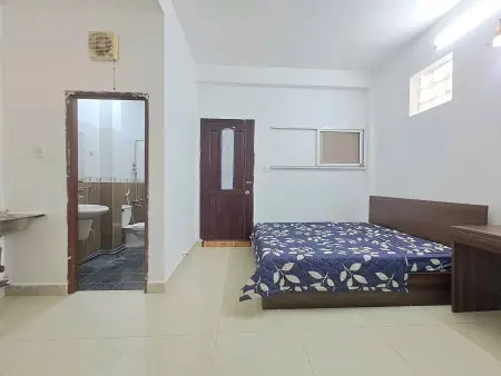 Mặt Tiền Đường Trống Sẵn Studio Ngay Công Viên Làng Hoa Có Nội Thất Chỉ Kéo Vali Đến Ở