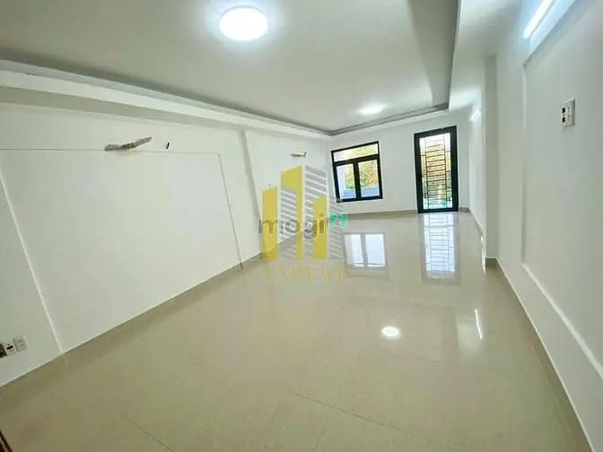 Cho Thuê Nhà Mặt Tiền Nguyễn Hoàng Hầm 4 Lầu Giá 40 Triệu