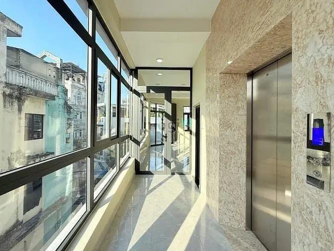 Cần Bán Nhà Mặt Tiền Ni Sư Huỳnh Liên,Nhà Mới Đẹp 6 Tầng Có Thang Máy