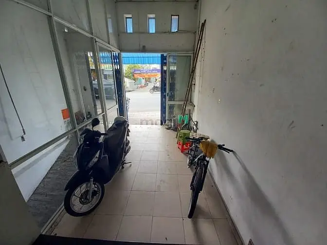 Cần Cho Thuê Mặt Bằng Mặt Tiền Đông Người Qua Lại Đường Nơ Trang Long