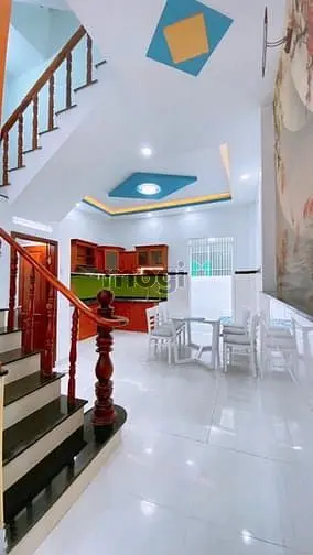 Bán Nhà Hẻm Thông 3 Phòng Ngủ Xe Hơi Đậu Cửa