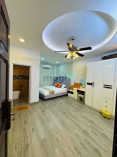 Cần Bán Nhà Hẻm Xe Hơi,Khu Dân Cư Đông Đúc,Bán Nhà Tặng Nội Thất Tiền