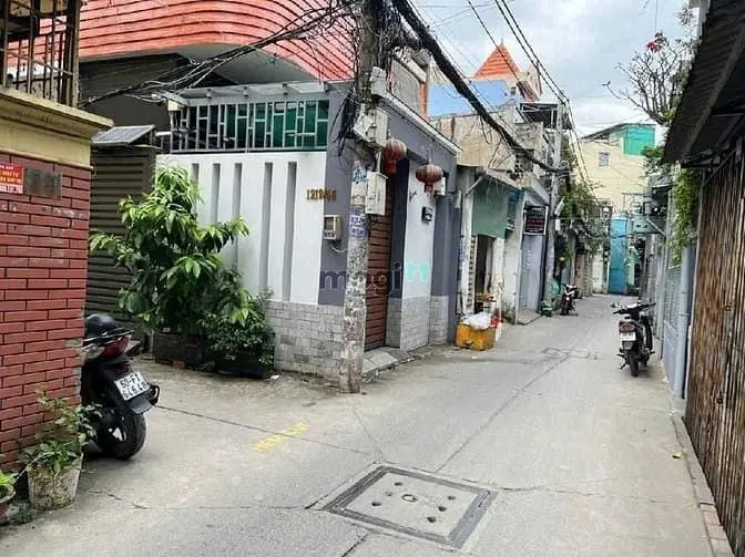 Nhà Hẻm Hoàng Sa - Gần Mặt Tiền - 65M2 - Chỉ 8 Tỷ 680