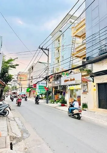 Bán Nhà Chdv Đẹp (5X20) 317/24 Thống Nhất P11 Gò Vấp (14 Phòng)