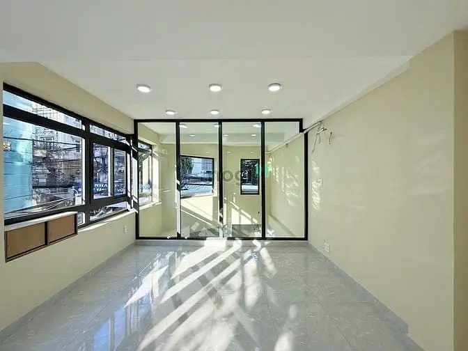 Cần Bán Nhà Mặt Tiền Ni Sư Huỳnh Liên,Nhà Mới Đẹp 6 Tầng Có Thang Máy