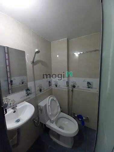 Cần Cho Thuê Mặt Bằng Mặt Tiền Đông Và Nhộn Nhịp Đường Lê Quang Định