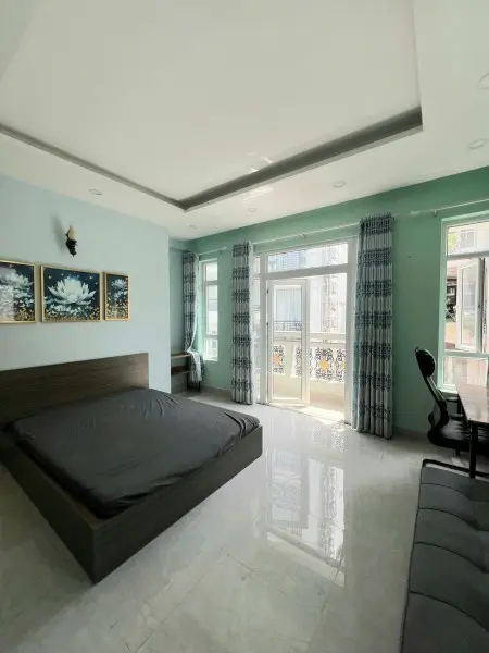 Căn Hộ 2Pn 50M2 Có Ban Công - Máy Giặt Riêng - Khu Vực Trung Tâm - Ngay Phan Xích Long