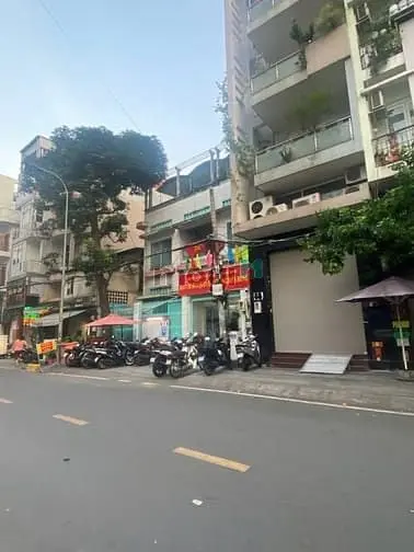 Bán Nhà 2 Mặt Tiền Đào Duy Từ Quận 10 (4.5X18M) Nở Hậu 6 Tầng Cao