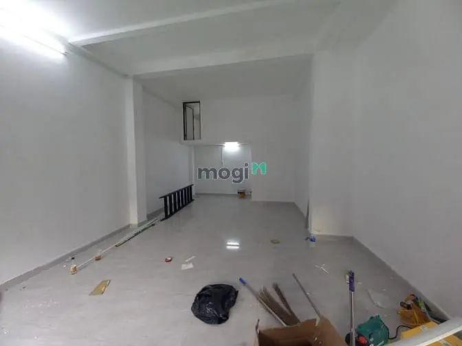 Cần Cho Thuê Mặt Bằng Mặt Tiền Đông Và Nhộn Nhịp Đường Lê Quang Định