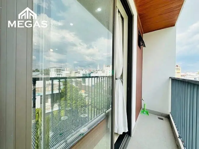 Căn Hộ Full Nội Thất Cao Cấp _ Ban Công, Cửa Sổ _ Ngay Cầu Tham Lương
