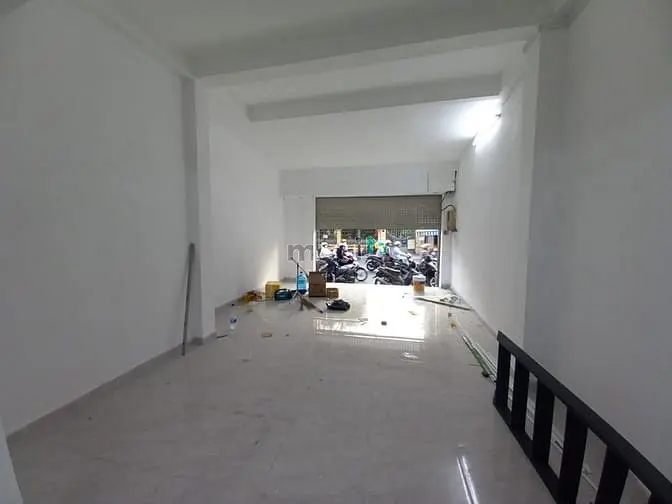 Cần Cho Thuê Mặt Bằng Mặt Tiền Đông Và Nhộn Nhịp Đường Lê Quang Định