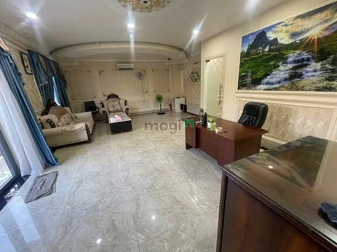 Biệt Thự Sân Vườn Tân Cổ Điển 10X20M 3 Tầng Sát Cv, Gần Đs 5 & Tên Lửa