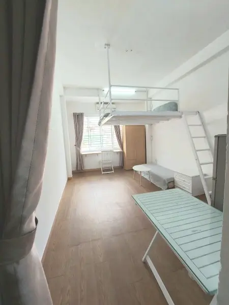 Duplex Siêu Rộng. Có Cửa Sổ Lớn Giá 5.2 Tr