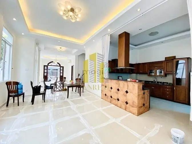 Cho Thuê Biệt Thự Nguyễn Văn Hưởng Giá 96 Triệu - Có Sân Vườn