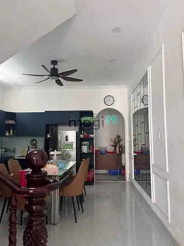 Nhà 1Tr 2 Lầu Góc 2 Mặt Tiền Hẻm 6M Đường Đỗ Xuân Hợp, Phước Long B