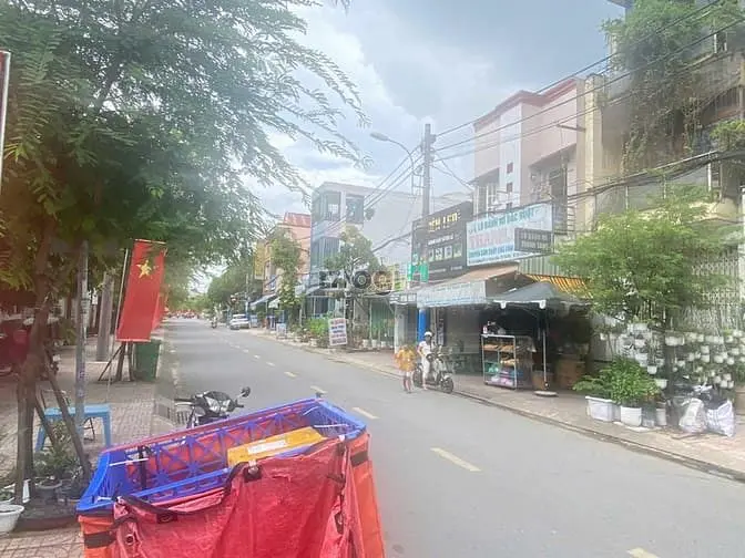 Bán Nhà 2 Mặt Tiền Quận 9 Khu Phước Bình Cách Đỗ Xuân Hợp Chỉ 5M