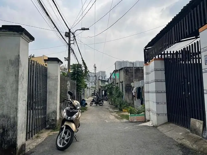 Bán Nhà 347M2 Hẻm Xe Hơi Đường Phước Thiện Cạnh Vin Homes, Quận 9