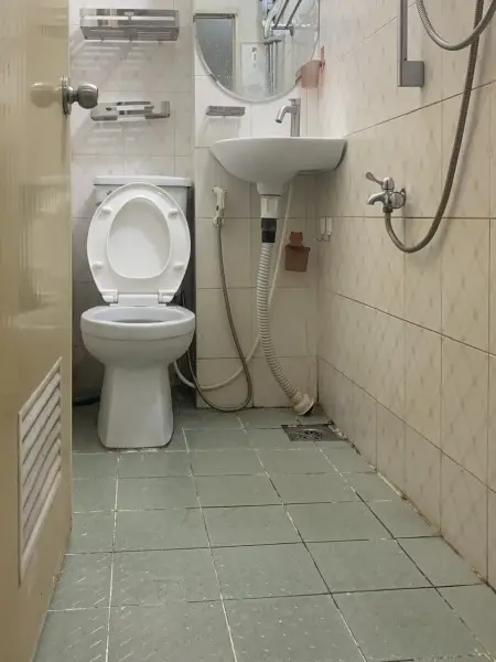 Cho Thuê Phòng Nguyên Lầu 2, Nhà Vệ Sinh Riêng - Lê Văn Sỹ, Q3