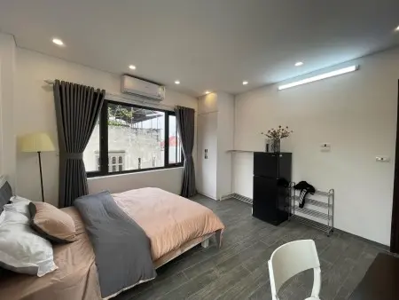 !Cho Thuê Phòng Có Cửa Sổ Trời- Tách Bếp - Full Nội Thất - Gần Ngã Tư Hàng Xanh, Hutech.