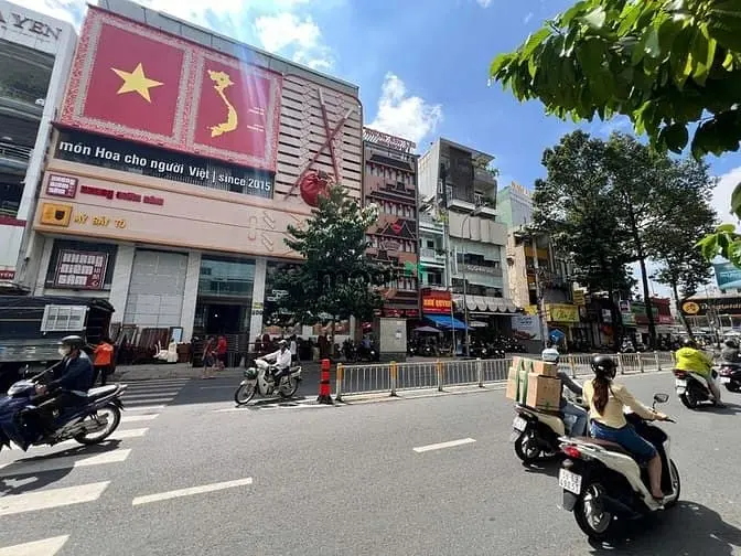 Cho Thuê Tòa Nhà Mt Nguyễn Tri Phương Dt > 2000M2 Đối Diện Đh Kinh Tế