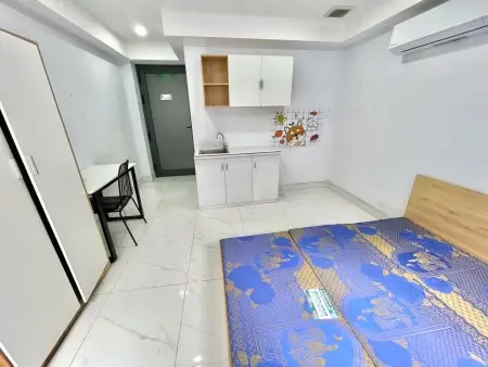 Cho Thuê Phòng Trọ Quận 10 Có Ban Công Thoáng, Đầy Đủ Nội Thất, Gần Đại Học Huflit