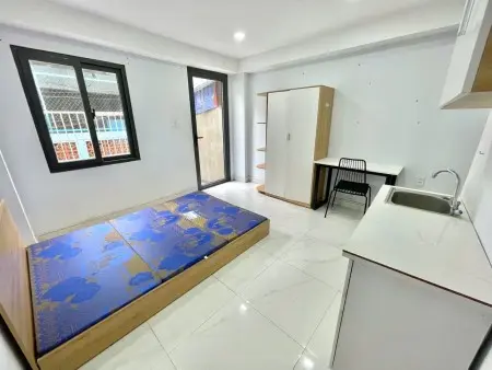 Cho Thuê Phòng Trọ Quận 10 Có Ban Công Thoáng, Đầy Đủ Nội Thất, Gần Đại Học Huflit