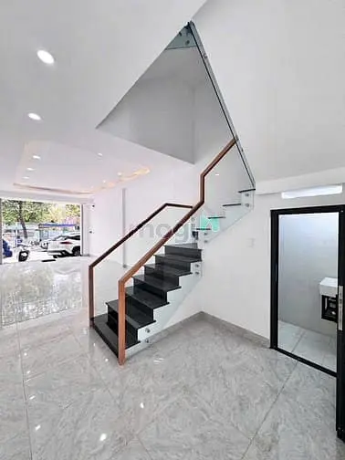 Nhà Bán Mt Nguyễn Thành Phương 8,2 Tỷ Nhà 2 Lầu 128M2 Víp Kinh Doanh