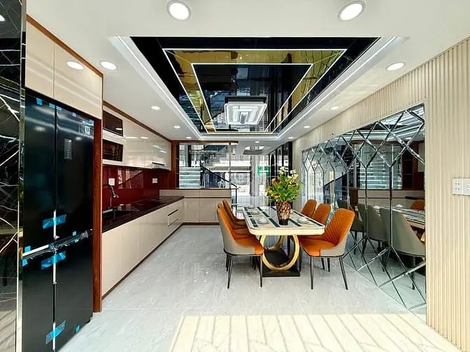 Nhà Bên Trường Học, Ubp, Nhà Thờ, Dt:4X16M, Lửng, 3 Lầu, 4Pn, Gara Xe