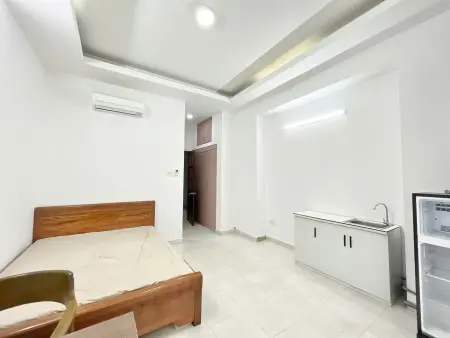 Phòng Ban Công - Full Nội Thất - Đối Diện Cầu Sài Gòn Quận 2