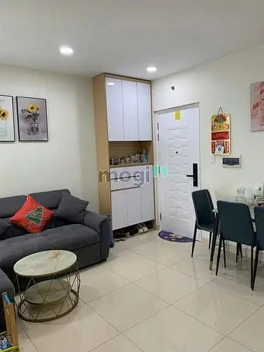 C/C Đặng Văn Ngữ, Phú Nhuận, Căn Góc, 100M2, 3Pn, 2Wc, Giá 15Tr/Tháng.