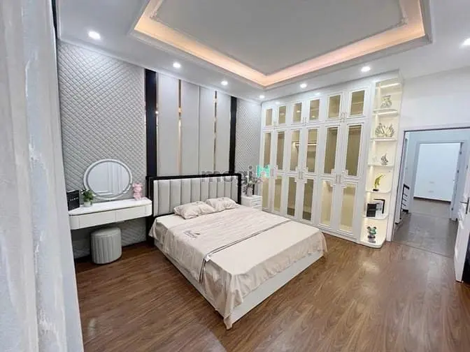 Nhà Kim Giang, 62Mx4 Tầng,Oto Đỗ Cửa,Giá 10,8 Tỷ,Sổ Đỏ,Cực Đẹp