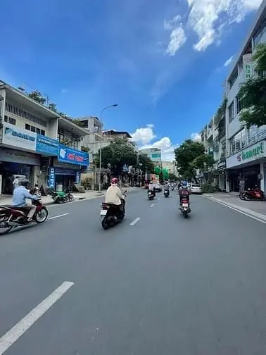 Nhà 4 Tầng – Hxh Quay Đầu – Ngang 6M – 2 Mặt Thoáng – Có Garage –20 Tỷ