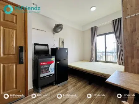 Cho Thuê Phòng Cửa Sổ Thoáng, Đầy Đủ Nội Thất, Thang Máy Cửa Vân Tay Ngay Chợ Bà Chiễu Giáp Q1, Q3