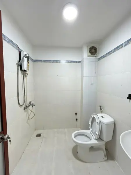 Phòng Ban Công - Full Nội Thất - Đối Diện Cầu Sài Gòn Quận 2