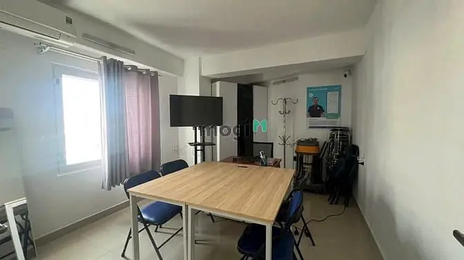 Chung Cư Nguyễn Tri Phương, P8, Q5: Căn 2P Có Nội Thất Chỉ 9,5Tr