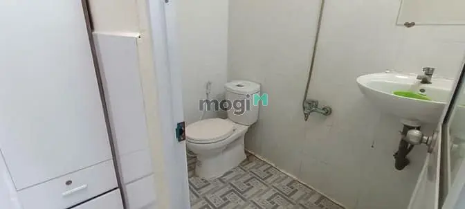 Cần Cho Thuê Nhà 1 Trệt 1 Gác 1 Lầu Hẻm Xe Hơi Nguyễn Văn Thương (D1)