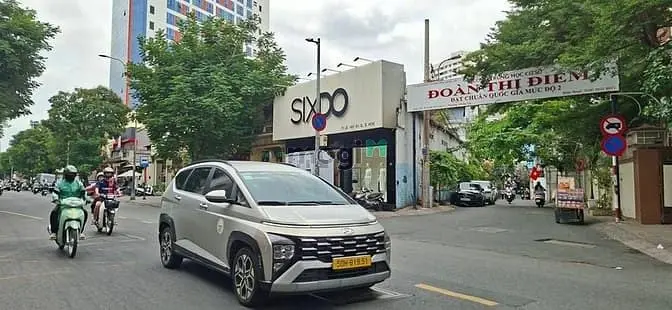 Nhà Đẹp - Rộng Rãi - Mua Để Ở, Lê Văn Sỹ Quận 3, Sau Căn Mặt Tiền Đug