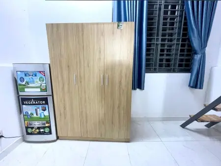 Phòng Có Gác – Máy Lạnh, Dương Quảng Hàm