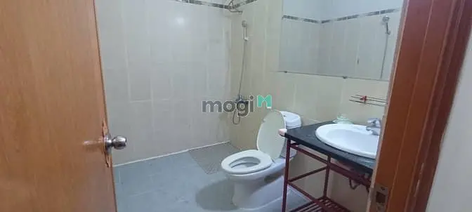 Cần Cho Thuê Căn Nhà 1 Trệt 3 Lầu Hẻm Xe Hơi Nguyễn Văn Thương (D1)