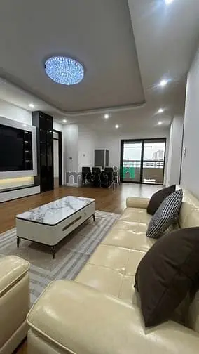 Bán Căn Hộ Chính Chủ Toà Nhà 17T7 Hoàng Đạo Thuý 3Pn , Góc Hướng Đn