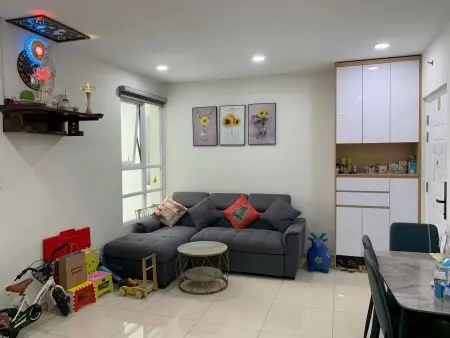 C/C Đặng Văn Ngữ, Phú Nhuận, Căn Góc, 100M2, 3Pn, 2Wc, Giá 15Tr/Tháng.