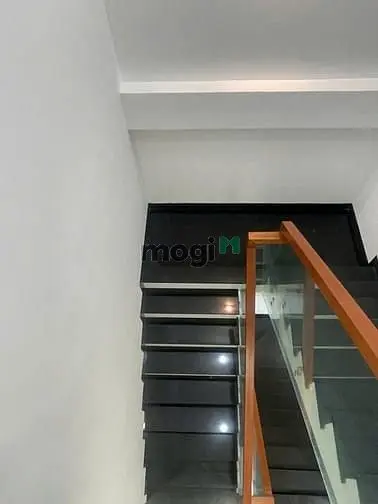 Cần Cho Thuê Căn Nhà 1 Trệt 2 Lầu Hẻm Xe Hơi Thoáng Bùi Đình Túy