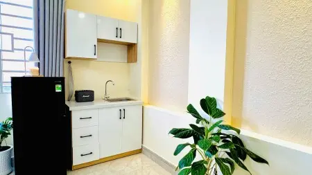 Cho Thuê Phòng Trọ Đầy Đủ Nội Thất, Cửa Sổ Lớn - Gần Chợ Bà Chiểu Giáp Q1, Q3