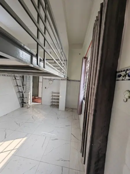 Phòng Trọ Giá Sinh Viên Gác Cao 1M9 30M2 Ngay Trường Chinh