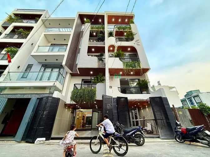 Nhà Dt:4.5X17M, Lửng, 3 Lầu, 4Pn, P.thờ, P.xông Hơi, Gara Ô Tô, S,Thg