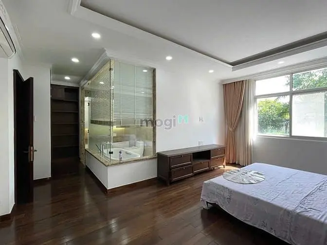 Cho Thuê Villa Chateau Phú Mỹ Hưng Q7 Dt 12Mx25M 1 Trệt 2 Lầu 120Tr