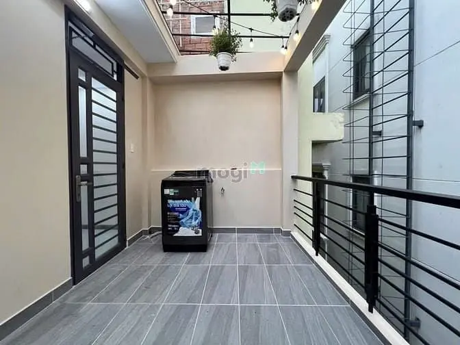 Mt Thụt Truờng Sa Phú Nhuận - 4 Tầng Btct 2Pn 3Wc Nhà Đẹp Tặng Full Nt