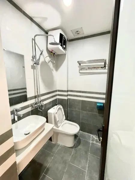 Căn Hộ 2N1K Full Đồ Xịn – Lạc Long Quân – Có Thang Máy – Chỉ 8Tr