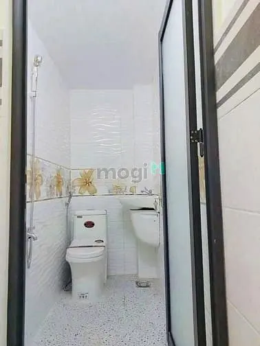 Cho Thuê Nhà Nguyên Căn Hem Lê Quang Sung-P6-Quận 6