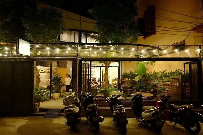 Cho Thuê Mặt Bằng Kinh Doanh Có Sân Vườn Phố Đội Cấn